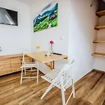 Góralski Przystanek Jacuzzi&sauna - Dom Dla 17 Osób Chalé *