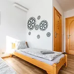 Góralski Przystanek Jacuzzi&sauna - Dom Dla 17 Osób Chalé *