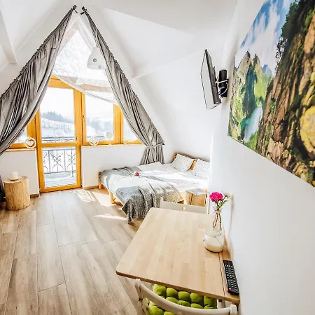 Goralski Przystanek Jacuzzi & Sauna - Dom Dla 17 Osob シャレー ビャウィ・ドゥナイェツ