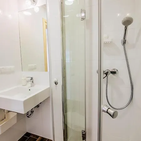 Goralski Przystanek Jacuzzi & Sauna - Dom Dla 17 Osob Σαλέ