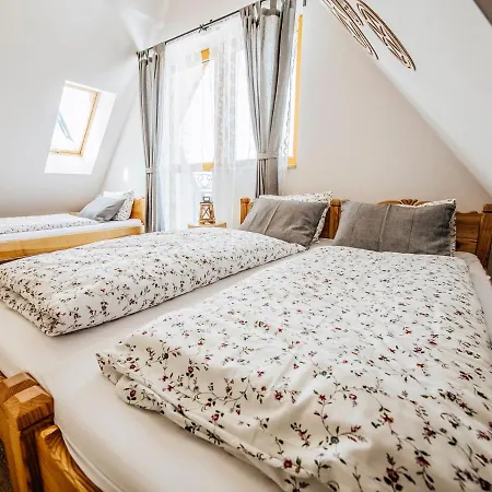 Goralski Przystanek Dom Dla Max 17 Osob Z Sauna I Balia Z Funkcja Jacuzzi Holiday home