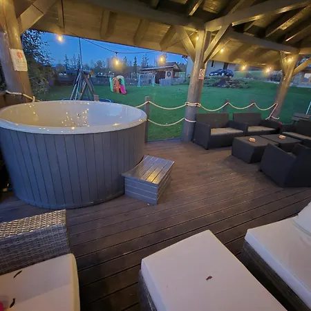 Goralski Przystanek Jacuzzi & Sauna - Dom Dla 17 Osob Σαλέ