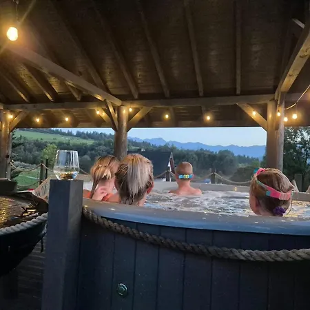 Goralski Przystanek Jacuzzi & Sauna - Dom Dla 17 Osob Biały Dunajec