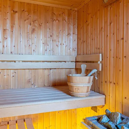 Goralski Przystanek Jacuzzi & Sauna - Dom Dla 17 Osob Σαλέ *